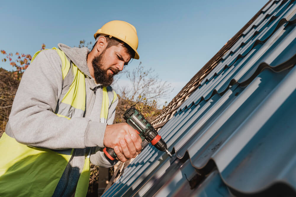 Roof Repair vs. Roof Replacement: What’s Best for Your Home?